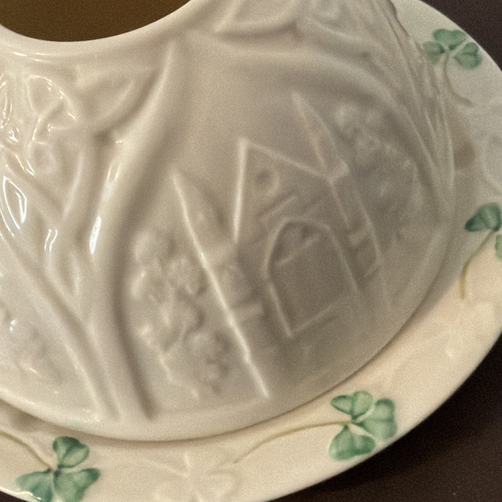 Belleek Vintage 2000 Porcelain Castles And Shamrocks Fairy Lamp Light Ireland - Picture 10 of 10